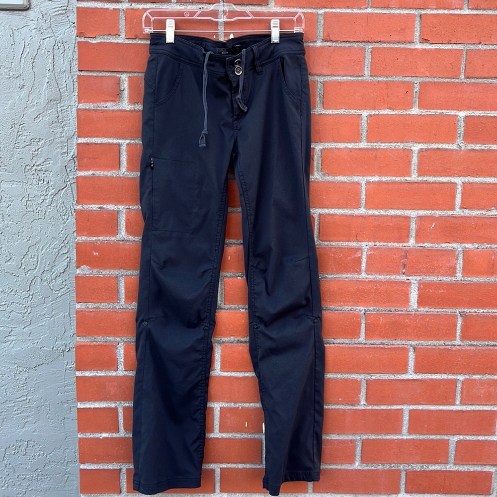 Prana Women’s Halle style convertible black pants size 4.